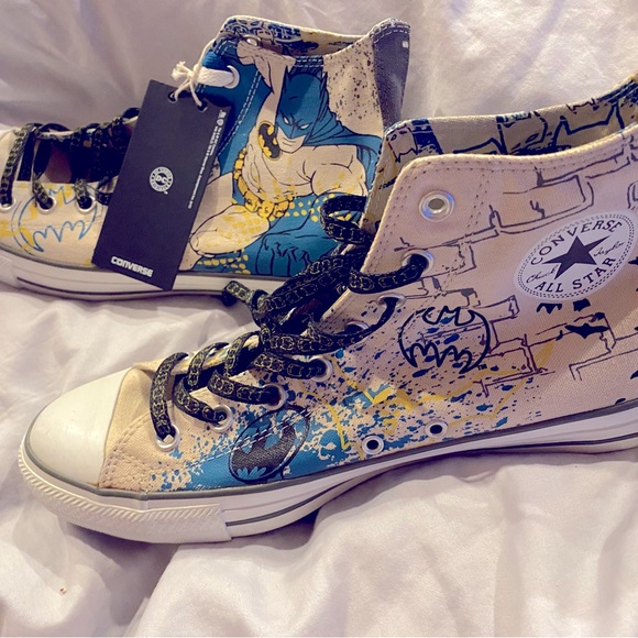 Chuck Taylor Batman Converse - Picture 4 of 5